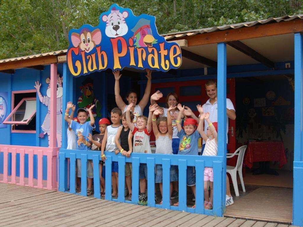 Camping Valras Climatise Hotel Serignan Exterior photo