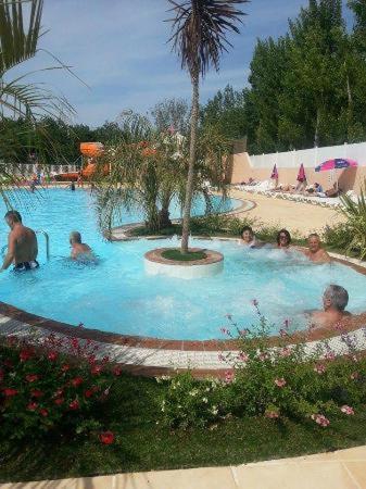 Camping Valras Climatise Hotel Serignan Exterior photo